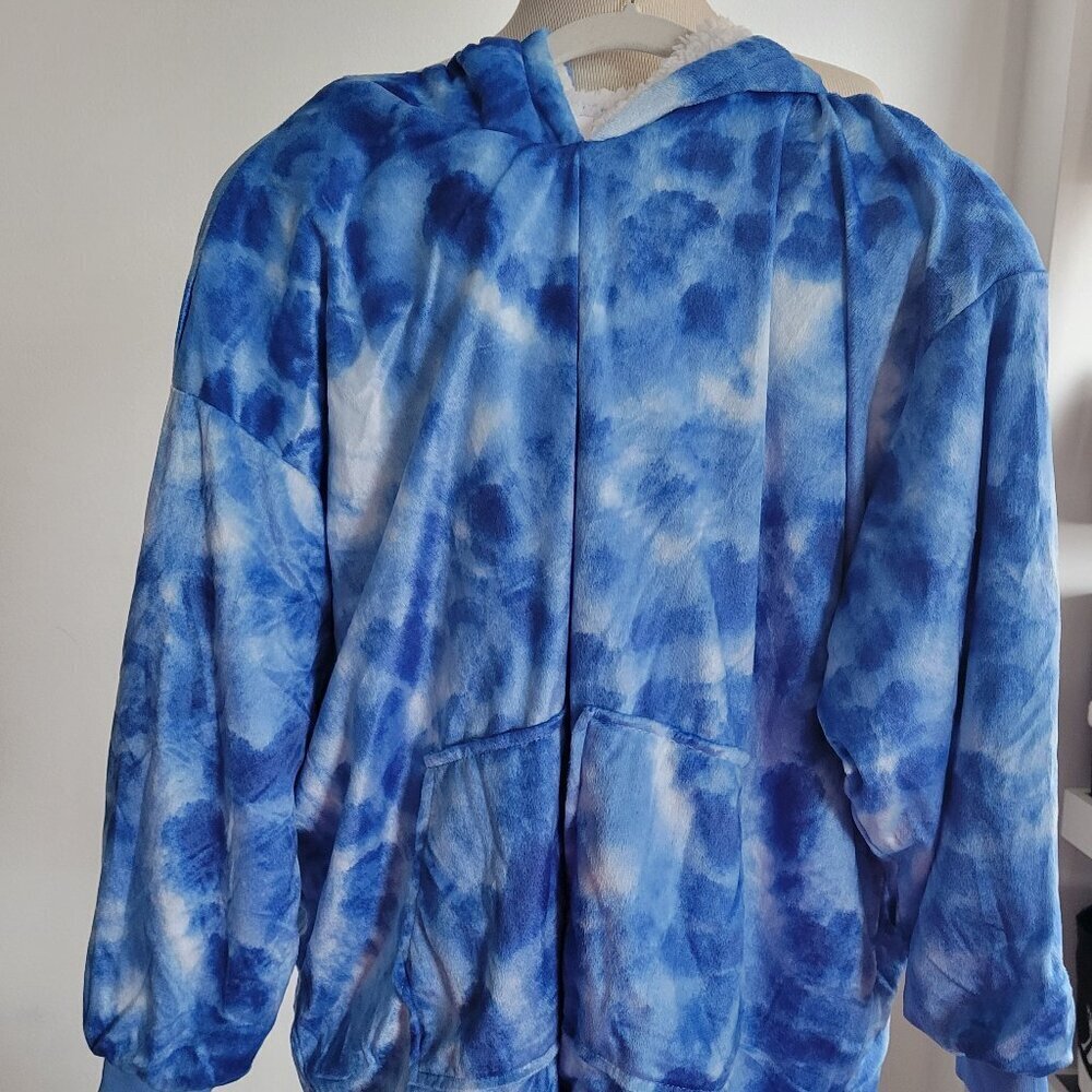 CLEARANCE - Cuddle Care Blue Cloud Reversible Hoodie (One Size Fits Most)